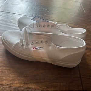 NWT Superga size 39